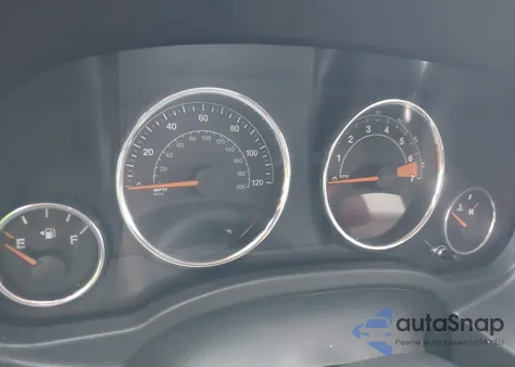 2014 Jeep Compass Latitude z USA, uszkodzony, nr VIN 1C4NJCEA2ED680330